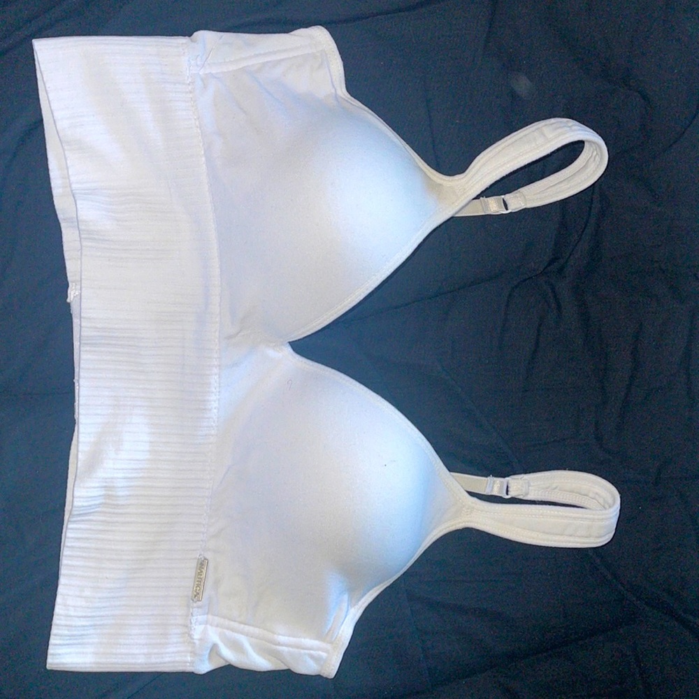 Nautica sports bra ( Never worn)
